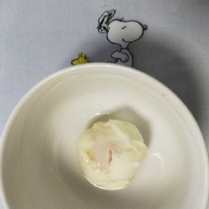 ミルミントちゃん(*´∇`)ﾉポーチドエッグで半熟卵簡単に美味しかったです(*ˊ˘ˋ*)｡♪:*°